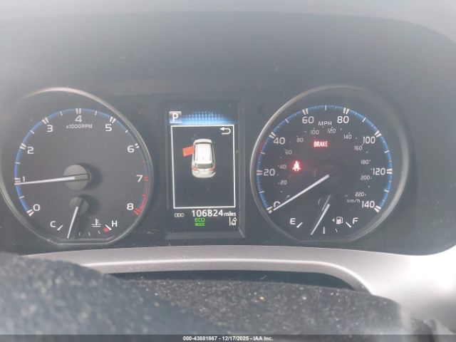 Toyota RAV4 Le Image 5