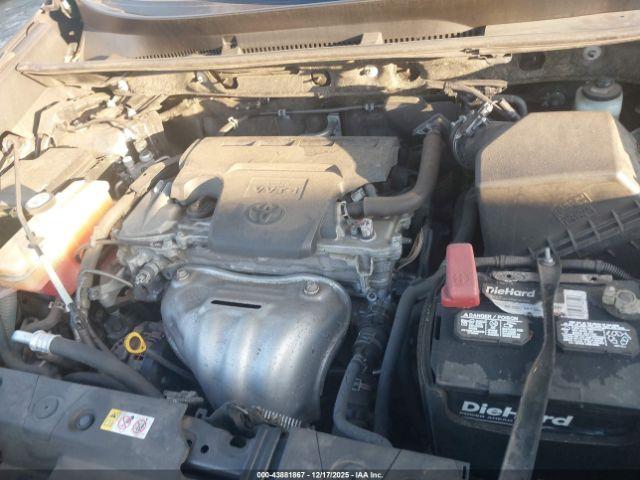 Toyota RAV4 Le Image 8