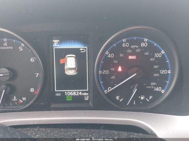 Toyota RAV4 Le Image 12