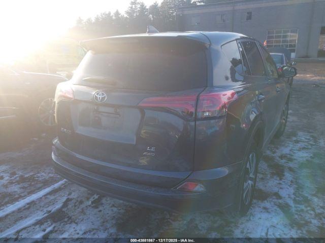 Toyota RAV4 Le Image 9