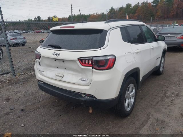 Jeep Compass Latitude 4x4 Image 11
