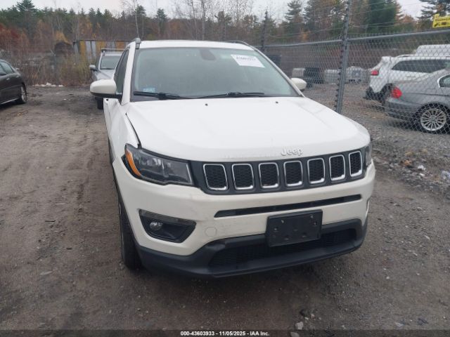 Jeep Compass Latitude 4x4 Image 9