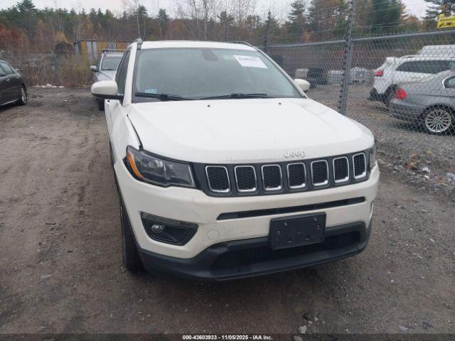 Jeep Compass Latitude 4x4 Image 9