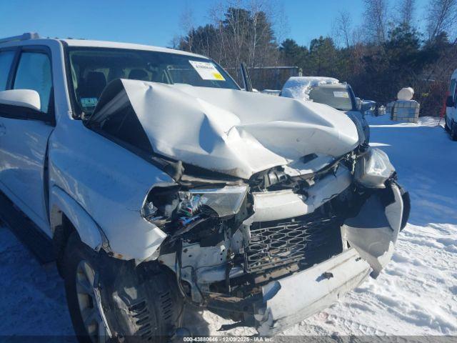 Toyota 4Runner Sr5 Image 14