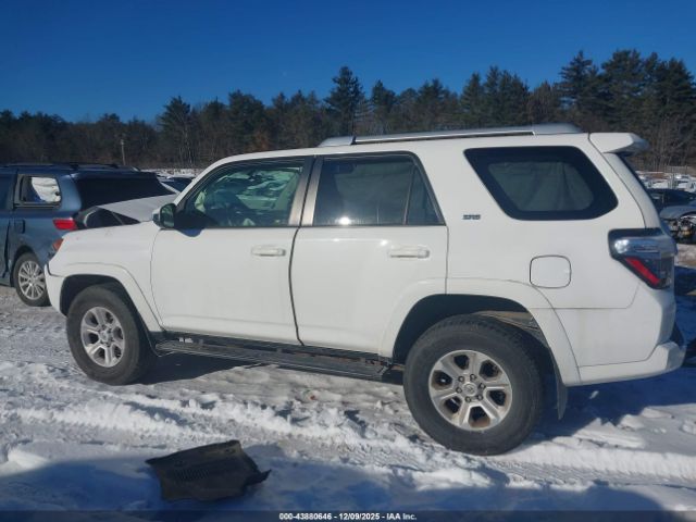 Toyota 4Runner Sr5 Image 9