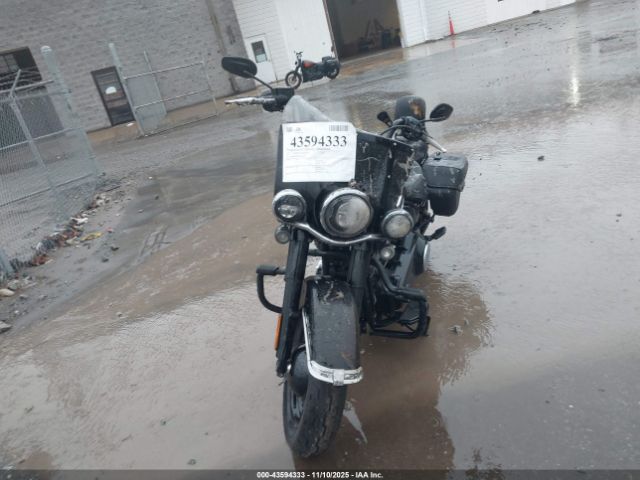 Harley-Davidson Flhc Image 8