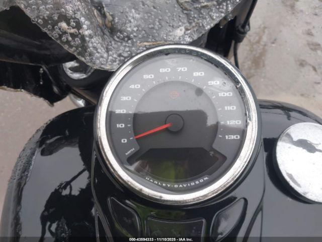 Harley-Davidson Flhc Image 4