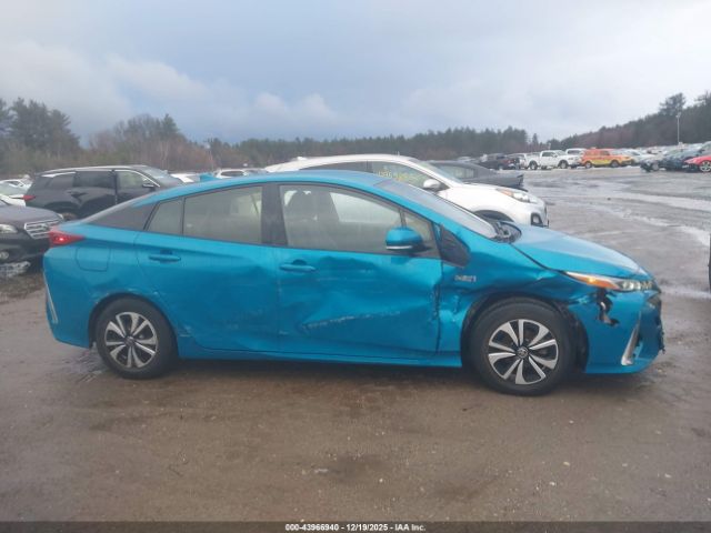 Toyota Prius Prime Premium Image 11