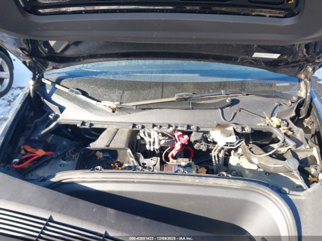 Tesla Model Y Image 11