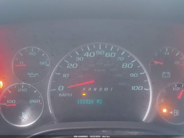 GMC Savana Work Van Image 7