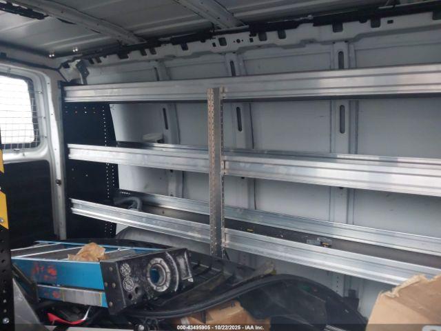 GMC Savana Work Van Image 11