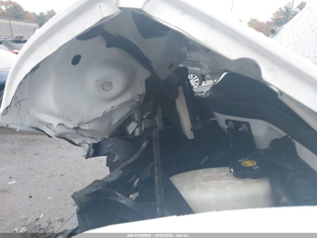 GMC Savana Work Van Image 6