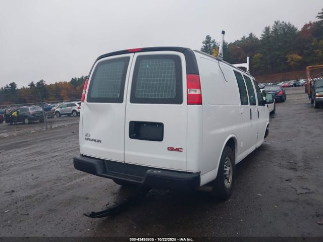 GMC Savana Work Van Image 15