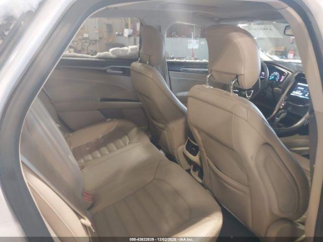 Ford Fusion Se Image 5