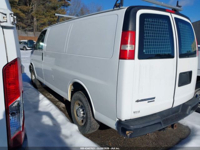 Chevrolet Express Work Van Image 15