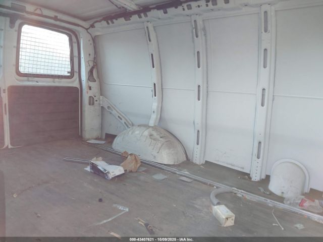 Chevrolet Express Work Van Image 5