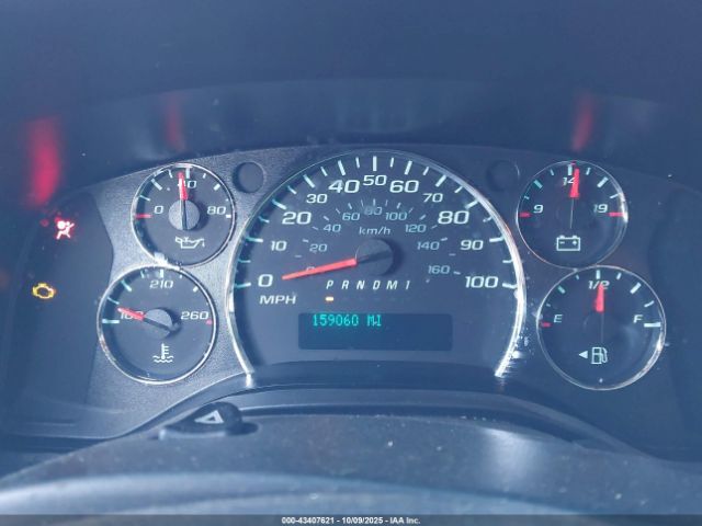 Chevrolet Express Work Van Image 12