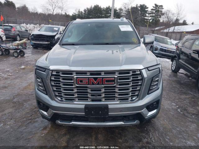 GMC Yukon 4wd Denali Image 12