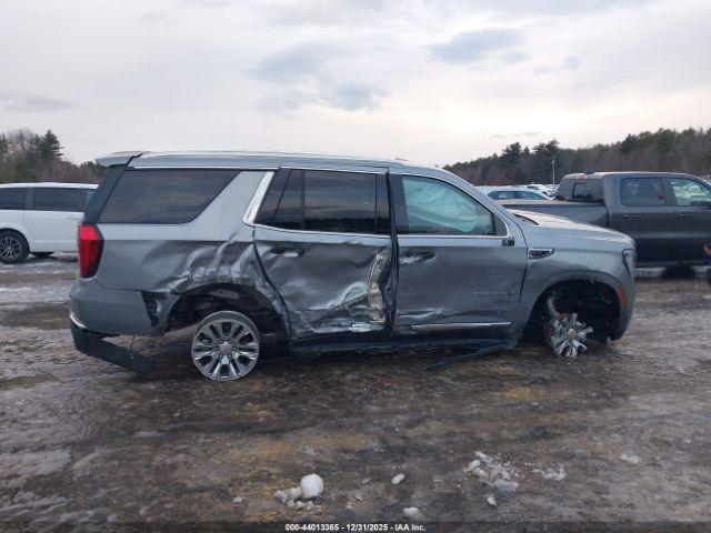 GMC Yukon 4wd Denali Image 16