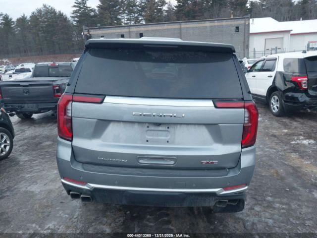 GMC Yukon 4wd Denali Image 19